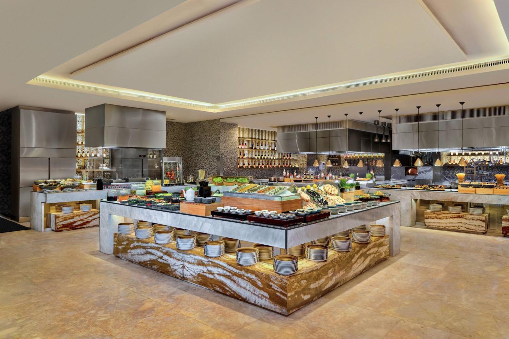 Sheraton Grand Jakarta Gandaria City Hotel Exterior foto