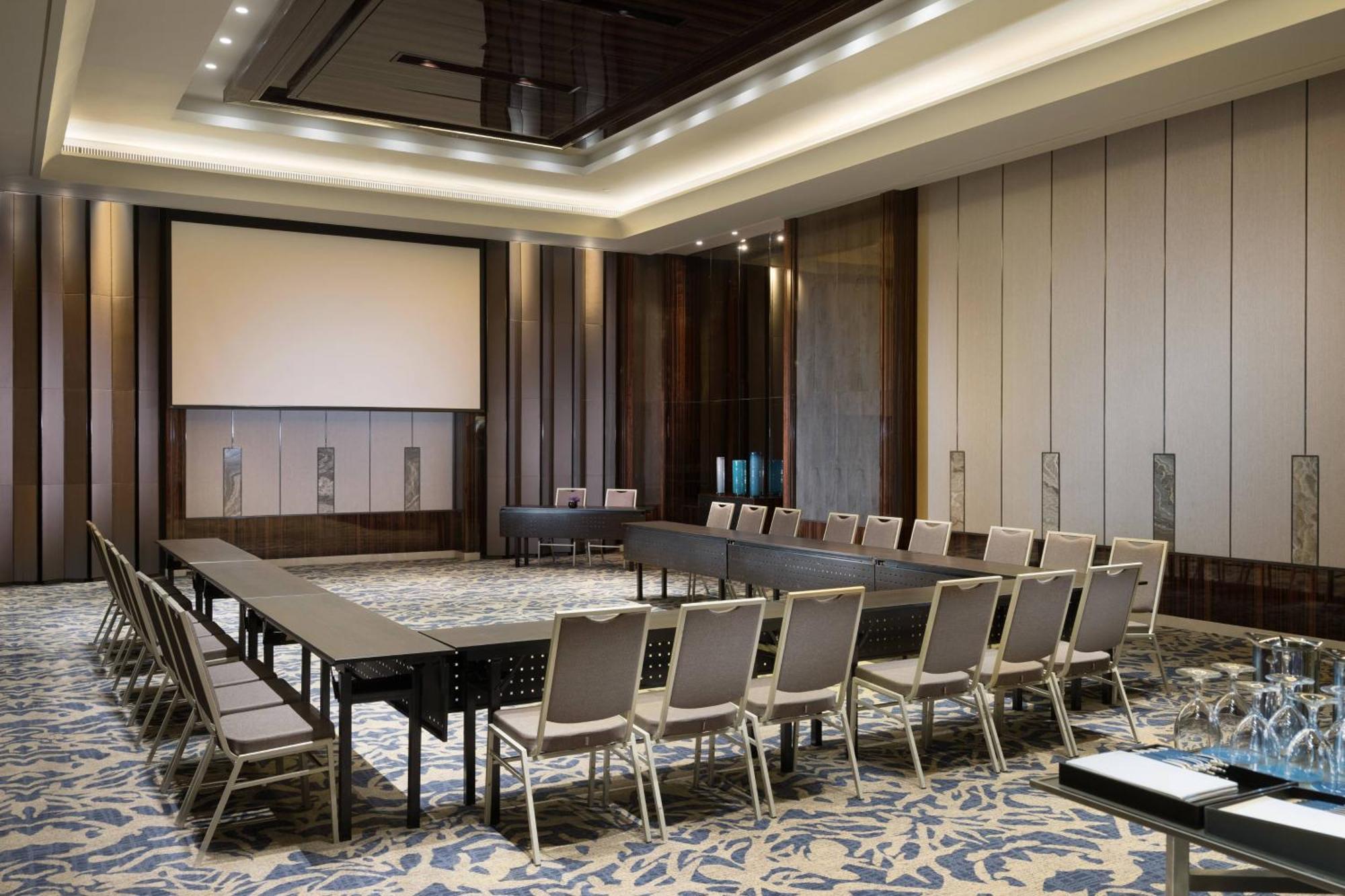 Sheraton Grand Jakarta Gandaria City Hotel Exterior foto